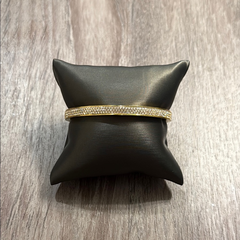 RARE HENRI BENDEL BANGLE